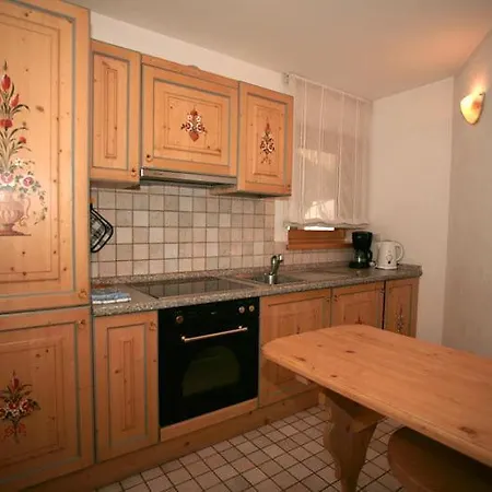 Lägenhetshotell Casa Maurivan Canazei